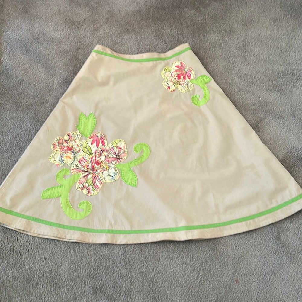 Floral appliquéd a-line skirt